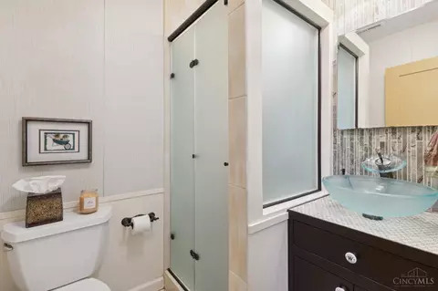 Bath - 11281 Hanover Rd, Forest Park, OH 45240 photo 1 of 3