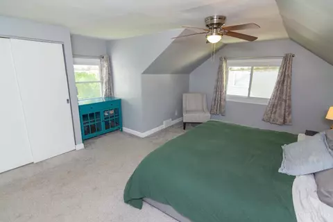 Bedroom - 6100 Plainfield Rd, Cincinnati, OH 45213 photo 7 of 11