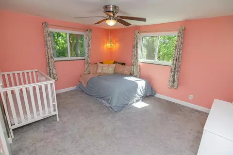 Bedroom - 6100 Plainfield Rd, Cincinnati, OH 45213 photo 11 of 11