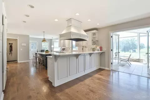 Kitchen - 35 Carpenters Run, Blue Ash, OH 45241 photo 6 of 9