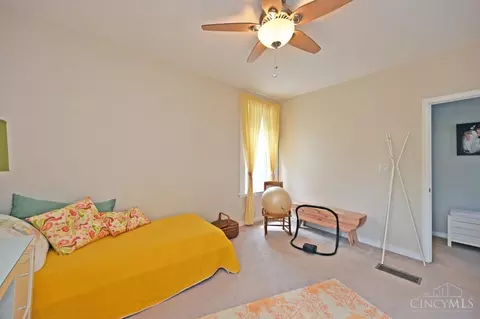 Bedroom - 4324 Beech Hill Ave, Cincinnati, OH 45223 photo 6 of 6