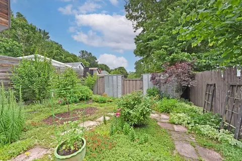Exterior - 4324 Beech Hill Ave, Cincinnati, OH 45223 photo 7 of 10