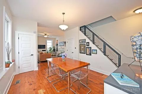Dining - 4324 Beech Hill Ave, Cincinnati, OH 45223 photo 2 of 3