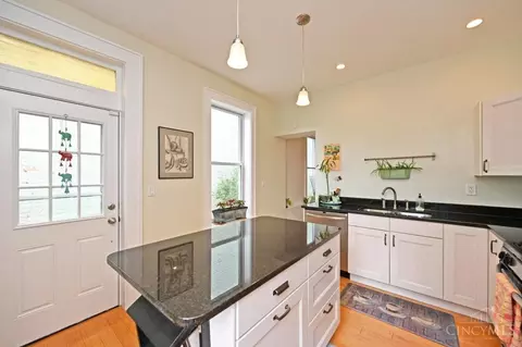 Kitchen - 4324 Beech Hill Ave, Cincinnati, OH 45223 photo 3 of 4