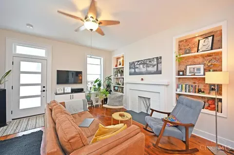 Living - 4324 Beech Hill Ave, Cincinnati, OH 45223 photo 2 of 4