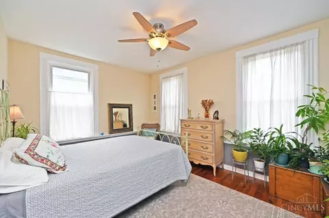 Bedroom - 4324 Beech Hill Ave, Cincinnati, OH 45223 photo 1 of 6