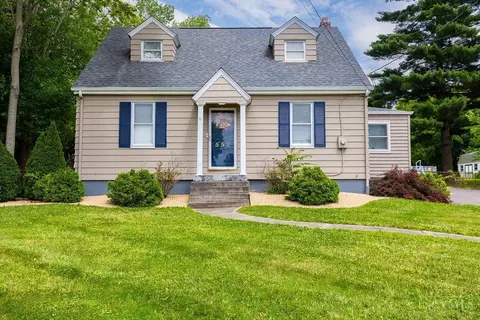 552 Anderson Ferry Rd, Cincinnati, OH 45238