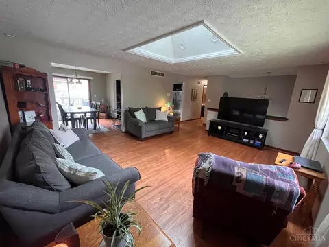702 Victoria Dr, Franklin, OH 45005 photo 8