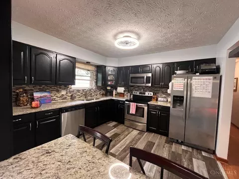 702 Victoria Dr, Franklin, OH 45005 photo 9