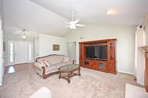 665 Amber Trl, Cincinnati, OH 45244 photo 9