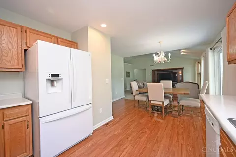 665 Amber Trl, Cincinnati, OH 45244 photo 16