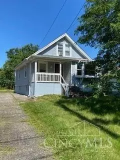 350 Cameron Rd, Springdale, OH 45246