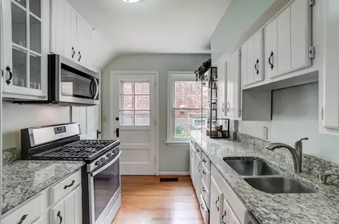 Kitchen - 4312 Grove Ave, Mariemont, OH 45227 photo 1 of 4