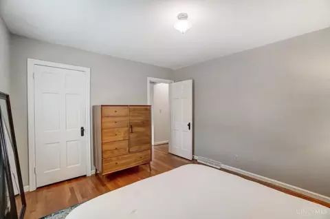 Bedroom - 4312 Grove Ave, Mariemont, OH 45227 photo 2 of 5