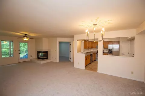 3999 Maplefield Ct #5F, Cincinnati, OH 45255 photo 2