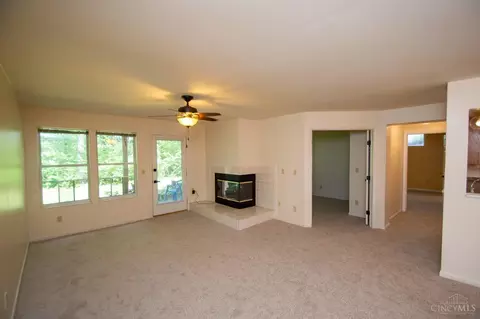 3999 Maplefield Ct #5F, Cincinnati, OH 45255 photo 3