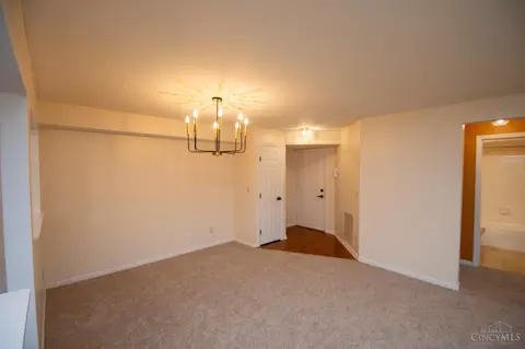 3999 Maplefield Ct #5F, Cincinnati, OH 45255 photo 7