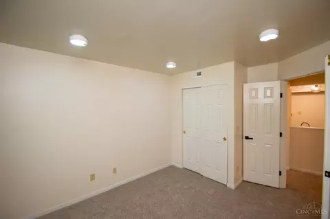 3999 Maplefield Ct #5F, Cincinnati, OH 45255 photo 19