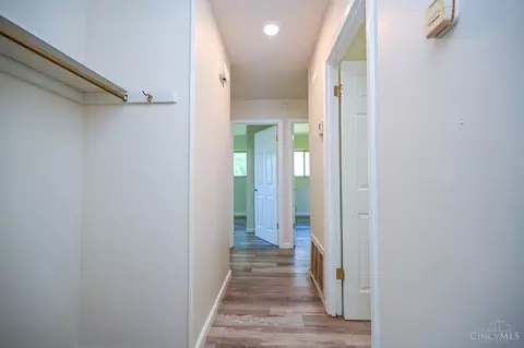 Entry Way - 1346 Randomhill Rd, Cincinnati, OH 45231 photo 2 of 2