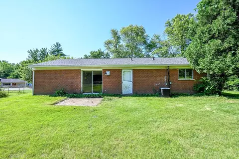 Exterior - 1346 Randomhill Rd, Cincinnati, OH 45231 photo 5 of 8