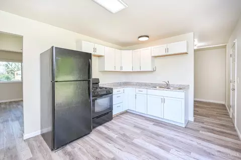 Kitchen - 1346 Randomhill Rd, Cincinnati, OH 45231 photo 2 of 3