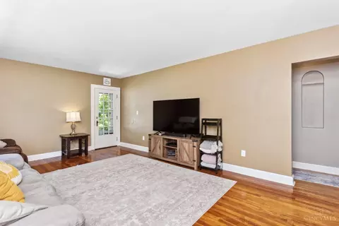 Living - 442 State St, Georgetown, OH 45121 photo 1 of 2