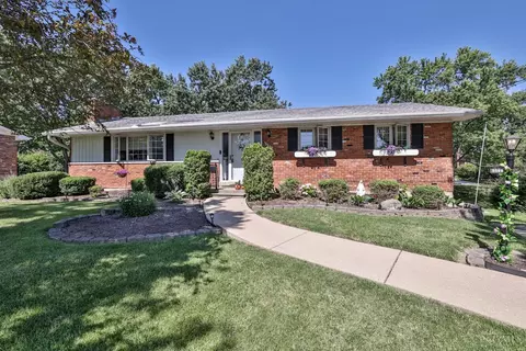 5589 Mayberry Ln, Cincinnati, OH 45239