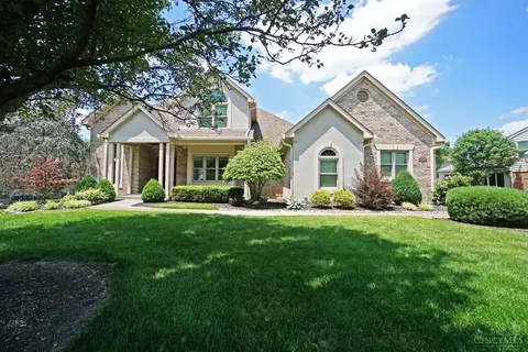 950 Paxton Lake Dr, Loveland, OH 45140