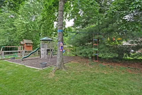 Exterior - 2161 Berrypatch Dr, Cincinnati, OH 45244 photo 13 of 16