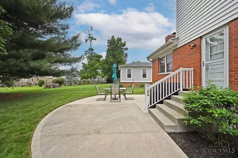 Exterior - 2161 Berrypatch Dr, Cincinnati, OH 45244 photo 9 of 16