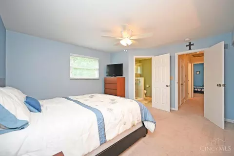 Bedroom - 2161 Berrypatch Dr, Cincinnati, OH 45244 photo 2 of 9