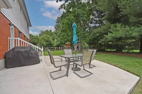 Exterior - 2161 Berrypatch Dr, Cincinnati, OH 45244 photo 8 of 16
