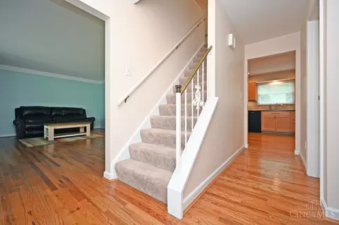 Entry Way - 2161 Berrypatch Dr, Cincinnati, OH 45244 photo 2 of 3