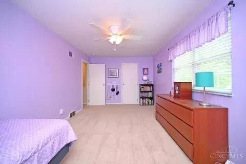 Bedroom - 2161 Berrypatch Dr, Cincinnati, OH 45244 photo 5 of 9