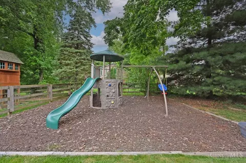Exterior - 2161 Berrypatch Dr, Cincinnati, OH 45244 photo 12 of 16