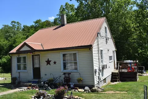 102 Belfast Pike, Hillsboro, OH 45133