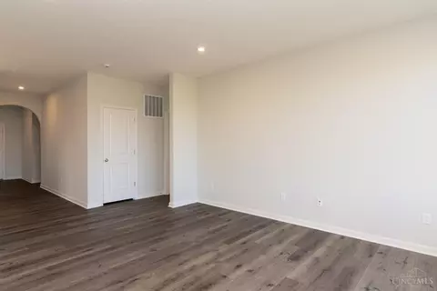 Living - 2522 Bartram Ln, Harrison, OH 45030 photo 3 of 4