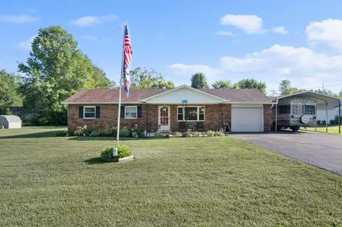 109 Sunset Dr, Bethel, OH 45106