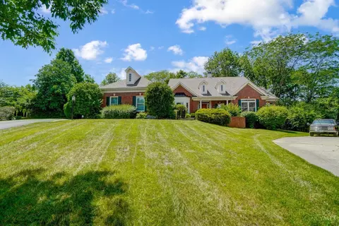 7407 Avenel Ct, West Chester, OH 45069