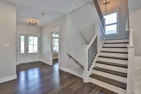 Entry Way - 4731 Hunt Rd, Blue Ash, OH 45242 photo 1 of 7