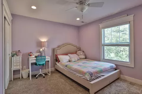 Bedroom - 4731 Hunt Rd, Blue Ash, OH 45242 photo 2 of 5