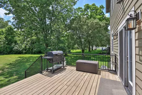 Exterior - 4731 Hunt Rd, Blue Ash, OH 45242 photo 6 of 13