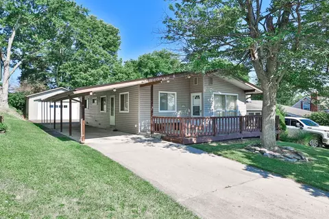 1667 Krylon Dr, Reading, OH 45215