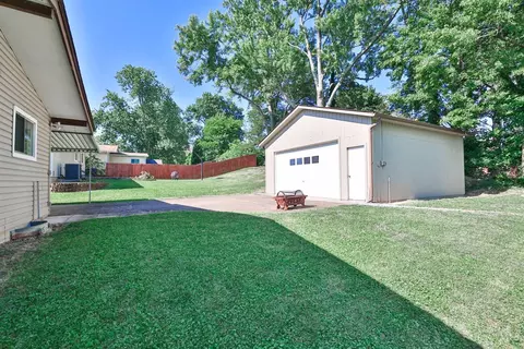 Exterior - 1667 Krylon Dr, Reading, OH 45215 photo 9 of 10