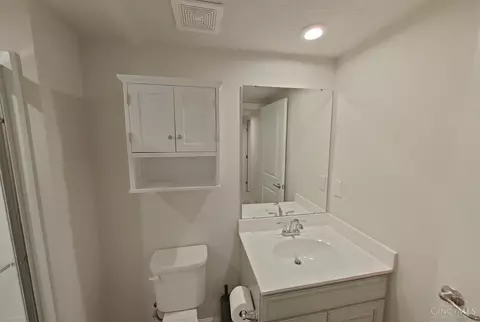 Bath - 2689 Aristides Ct, Morrow, OH 45152 photo 1 of 6