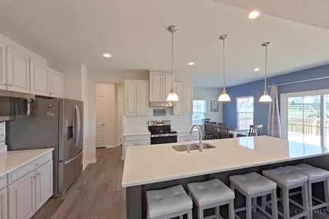 Kitchen - 2689 Aristides Ct, Morrow, OH 45152 photo 8 of 8