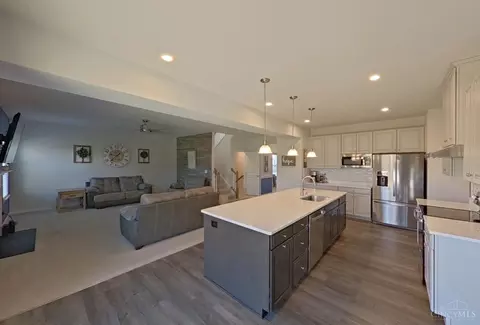 Kitchen - 2689 Aristides Ct, Morrow, OH 45152 photo 4 of 8