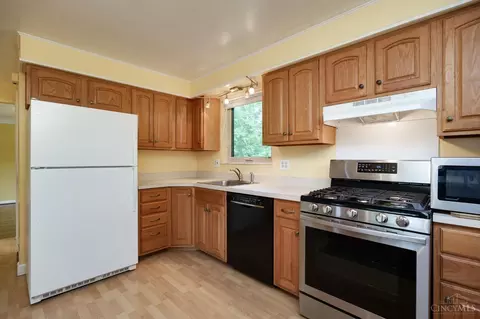 9104 Cherry Blossom Ln, Cincinnati, OH 45231 photo 12
