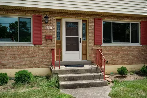 9104 Cherry Blossom Ln, Cincinnati, OH 45231 photo 3