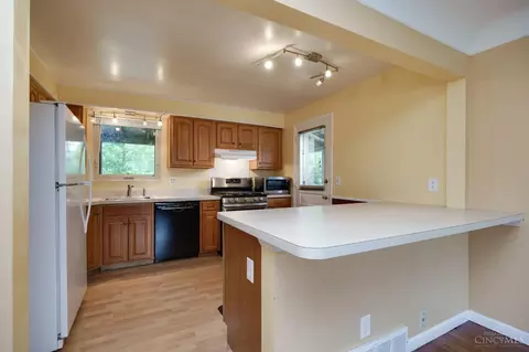9104 Cherry Blossom Ln, Cincinnati, OH 45231 photo 10